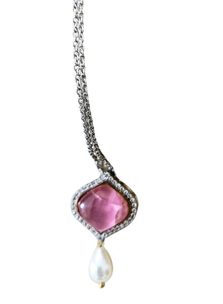 Silver chain with pink quartz pendant