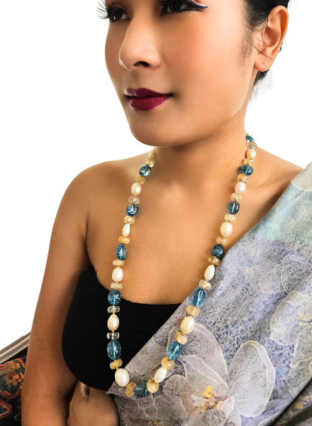 Pearl & Blue sapphire necklace